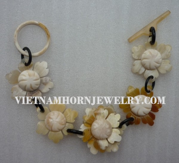 Exquisite Horn Jewelry - Unique Buffalo Horn Creations