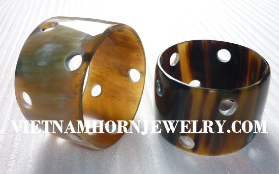 Exquisite Horn Jewelry - Unique Buffalo Horn Creations