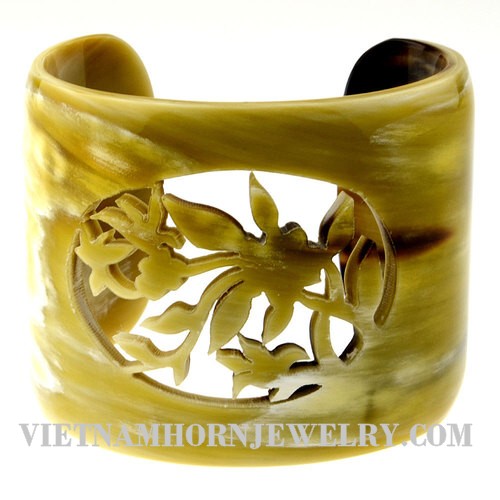 Exquisite Horn Jewelry - Unique Buffalo Horn Creations